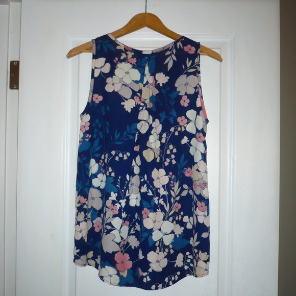 Pleione Dogwood Sleeveless Tie Up Blouse - Picture 3 of 9